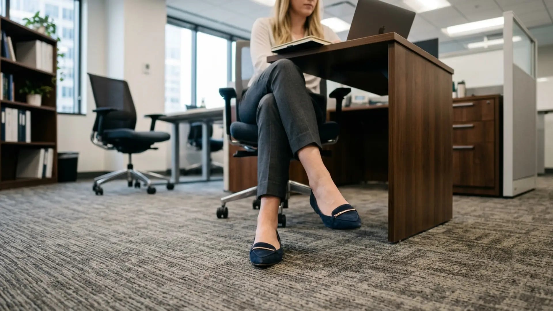 7 Best Business Casual Flats (2026)