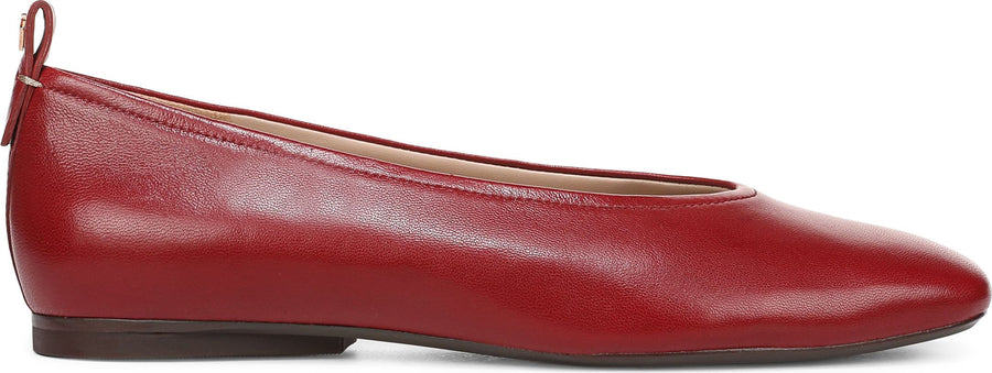 27 Edit Naturalizer Carla Flat - Women's
