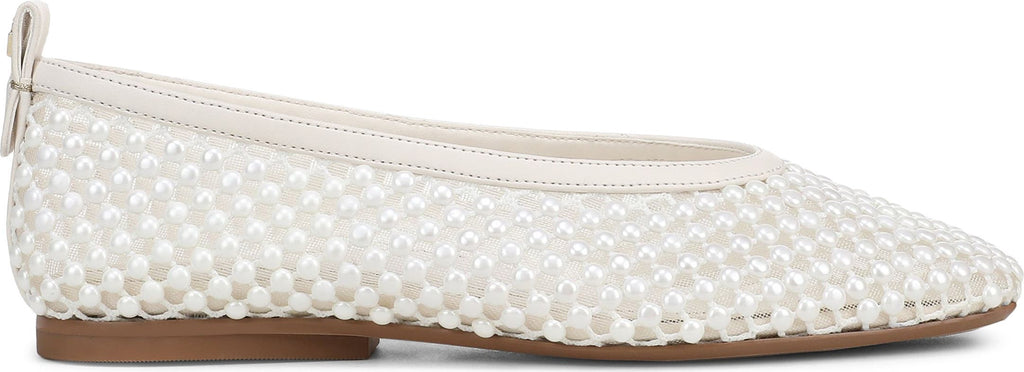 27 Edit Naturalizer Carla Flat - Women's