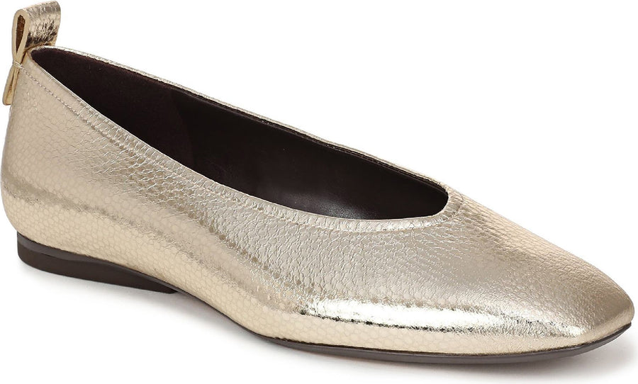 27 Edit Naturalizer Carla Flat - Women's