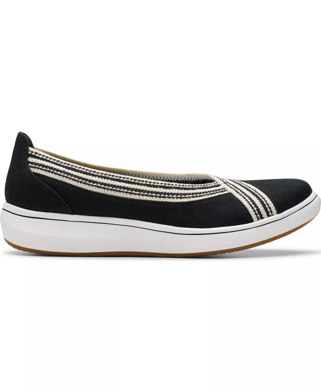 Clarks Women's Cloud Steppers Breeze Sky Air Closed Toe Shoes