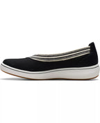 Clarks Women's Cloud Steppers Breeze Sky Air Closed Toe Shoes