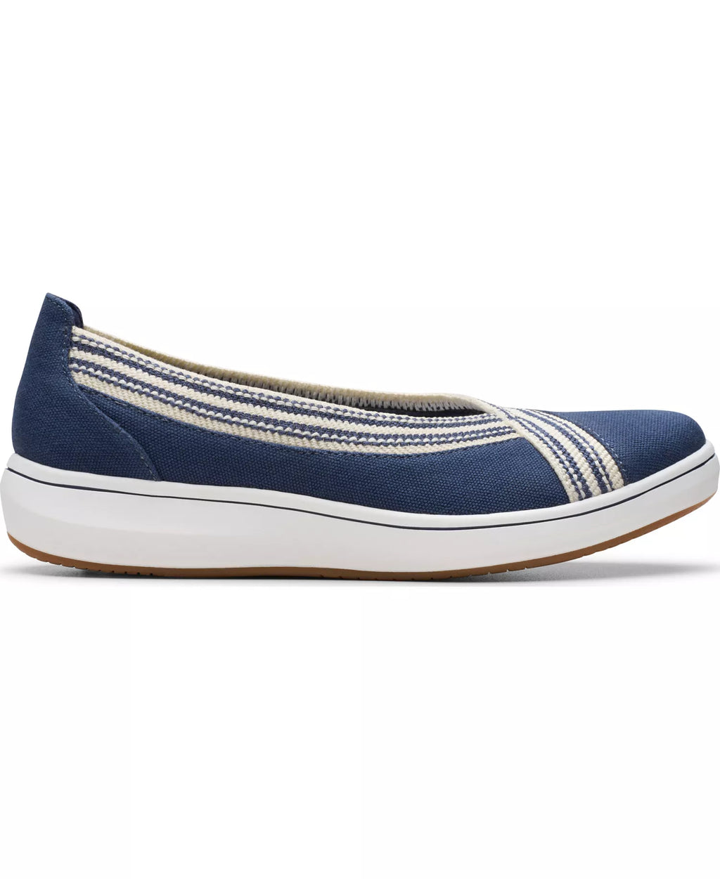 Clarks Women's Cloud Steppers Breeze Sky Air Closed Toe Shoes