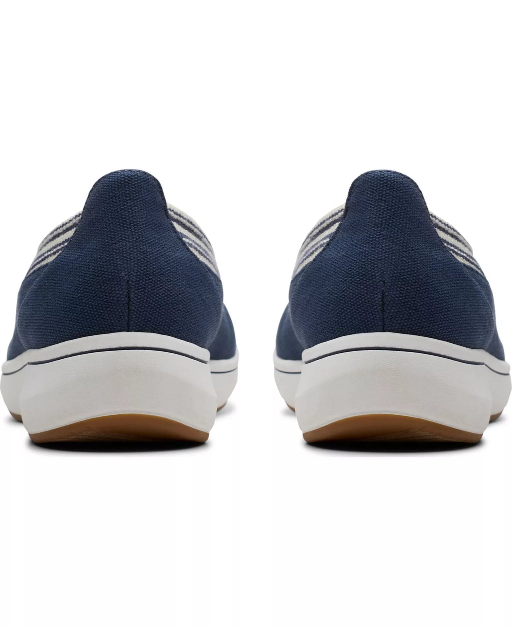 Clarks Women's Cloud Steppers Breeze Sky Air Closed Toe Shoes