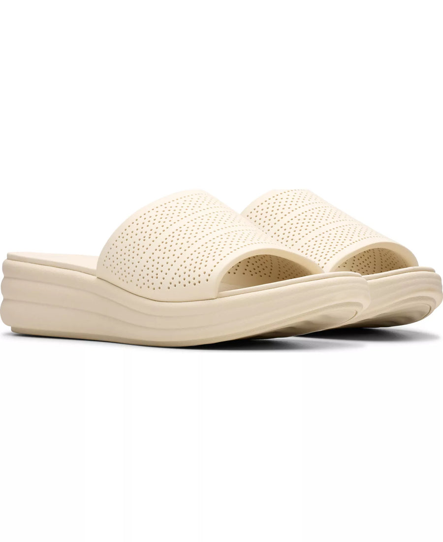 Clarks Cloudsteppers Drift Twist Slip-On Flat Sandals