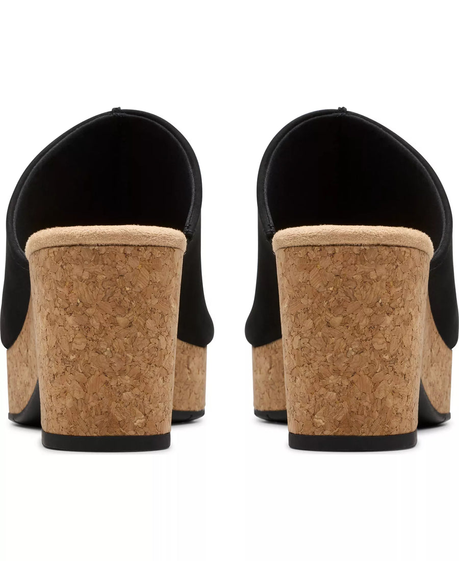 Clarks Collection Women's Nerisa Vine Wedge Sandals