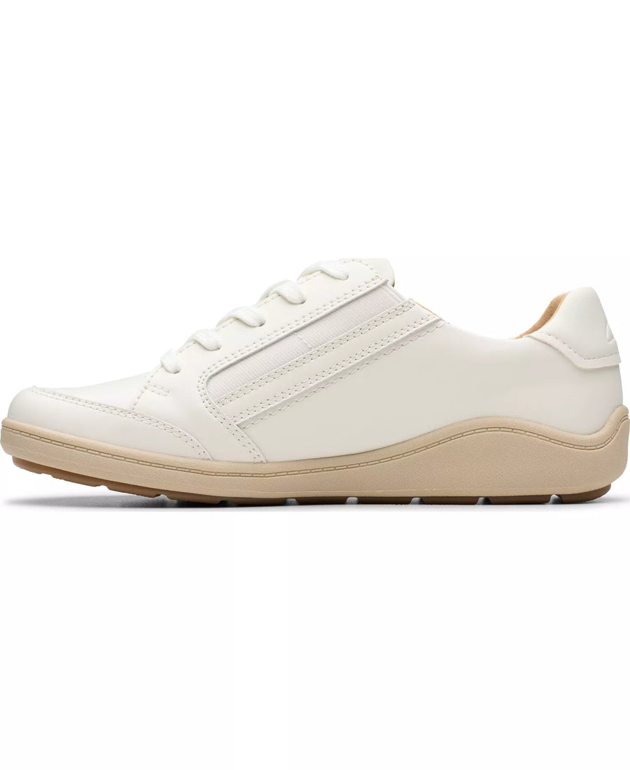 Clarks Women's Bryianne Bayla Round Toe Sneakers