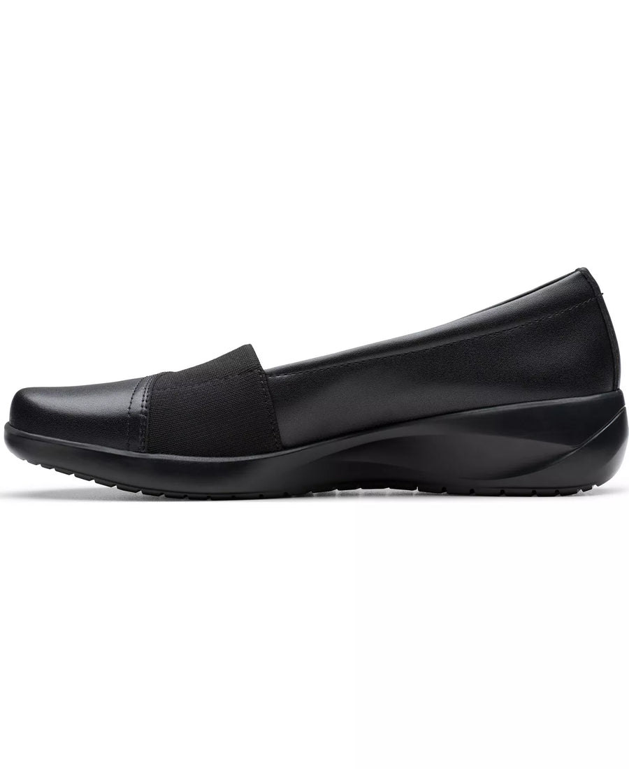 Clarks Women's Kaetlyn Rhea Round Toe Loafers