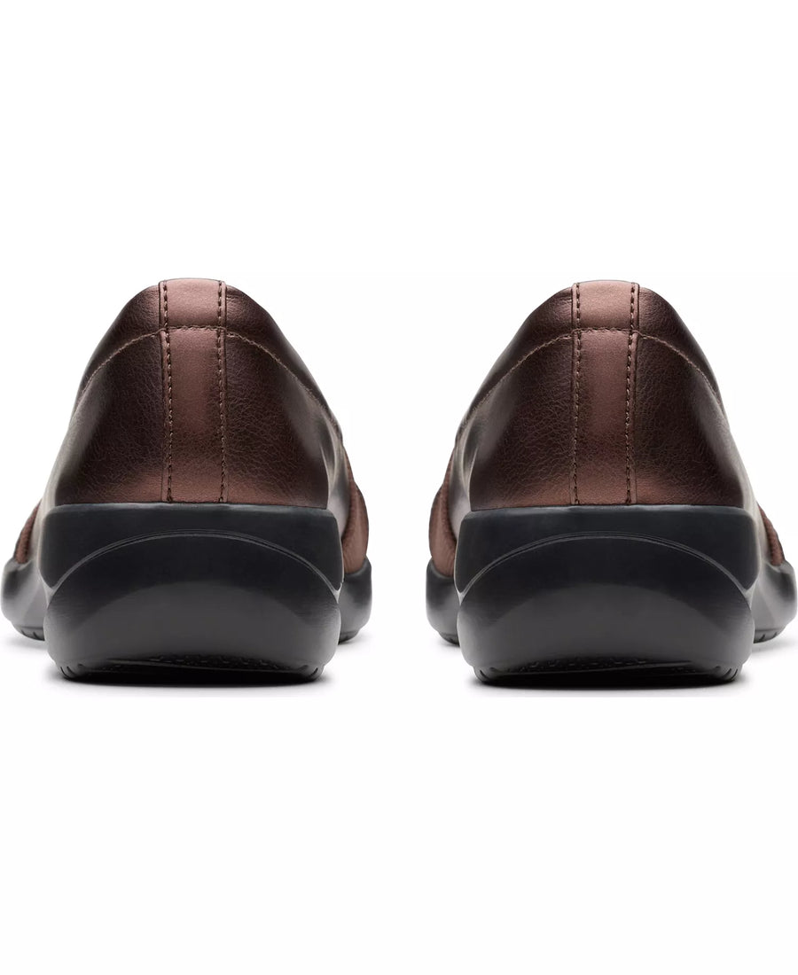 Clarks Women's Kaetlyn Rhea Round Toe Loafers