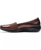 Clarks Women's Kaetlyn Rhea Round Toe Loafers