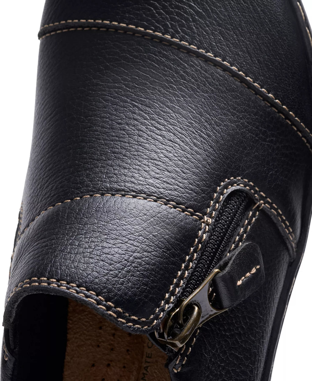 Clarks Women's Cora Harbor Zip Flats