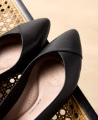 Clarks Collection Women's Natalyn Wish Pointed Toe Flats