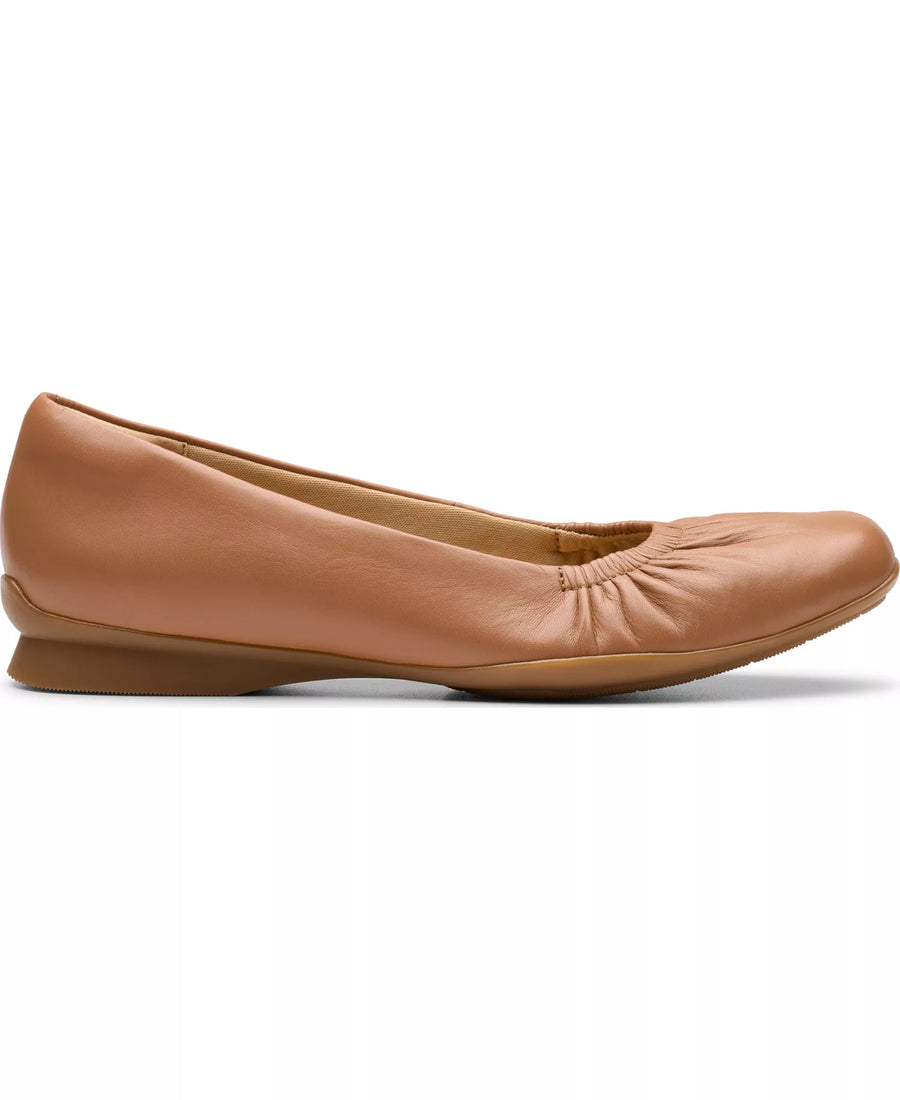 Clarks Women's Jazmynn Lo Slip-On Flats