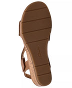 Clarks Women's Kacha Wave Round Toe Sandals