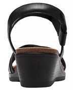 Clarks Women's Kacha Twist Round Toe Sandals