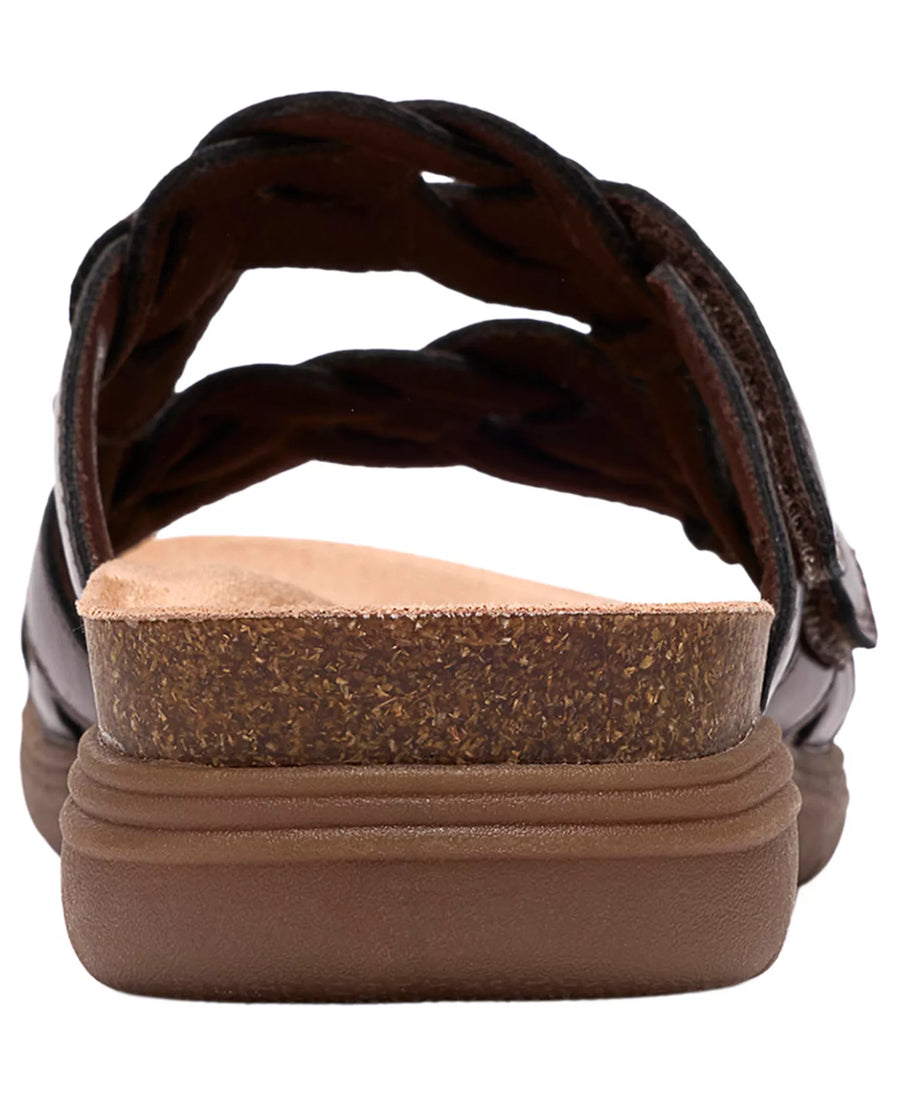 Clarks Women's April Rae Round Toe Flat Sandals