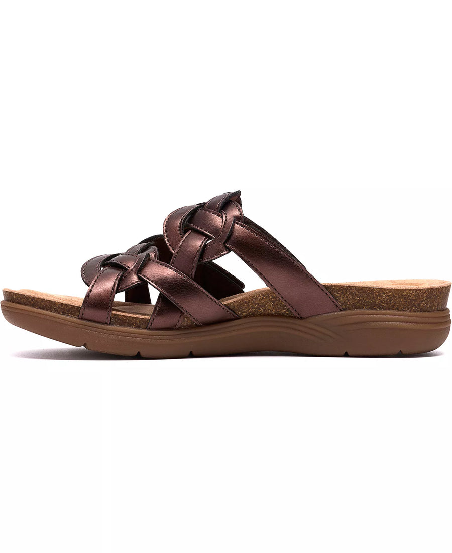 Clarks Women's April Rae Round Toe Flat Sandals