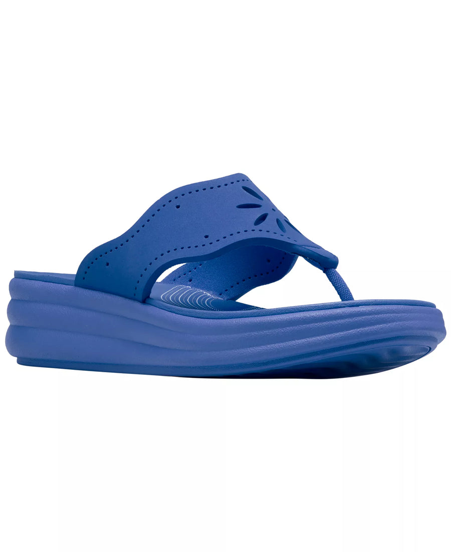Clarks Women's Cloudsteppers Drift Daisy Slip-On Sandals