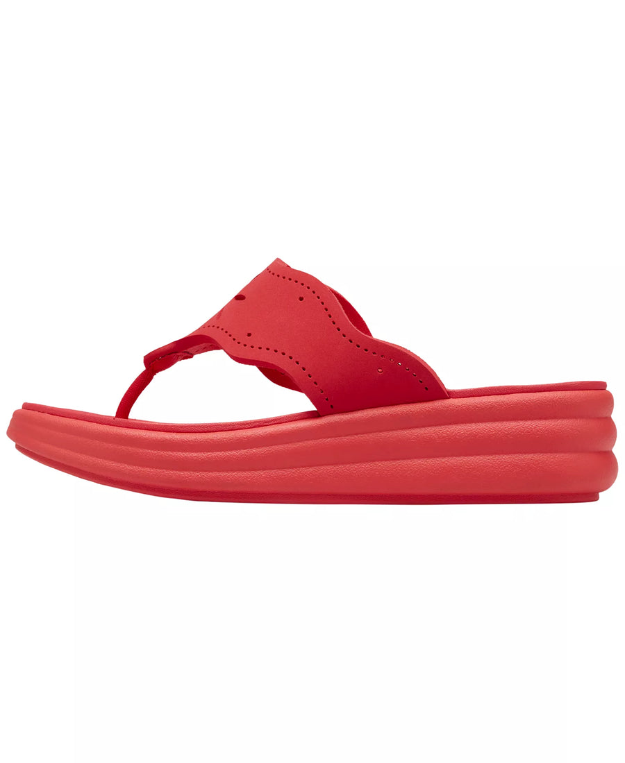 Clarks Women's Cloudsteppers Drift Daisy Slip-On Sandals