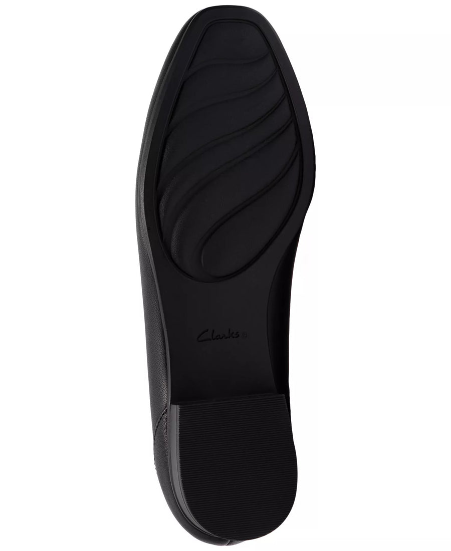 Clarks Women's Juliet Mia Round Toe Dress Loafers