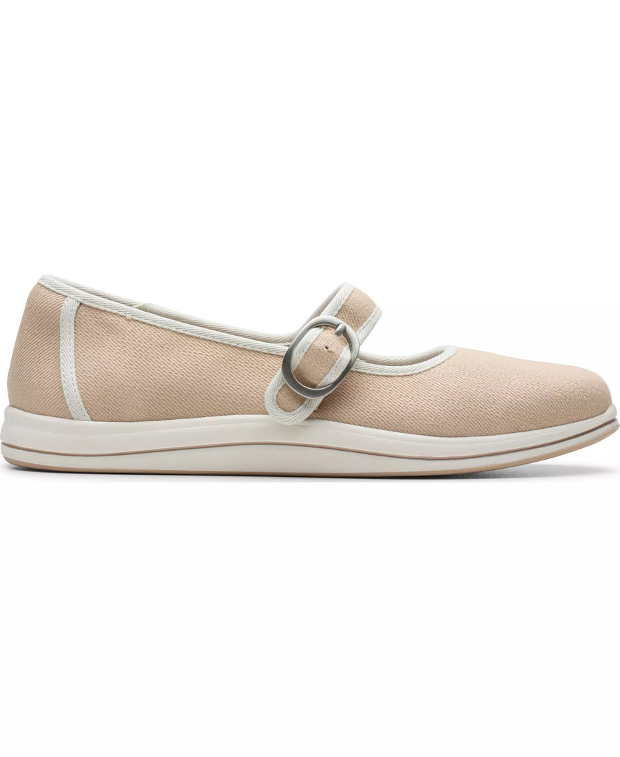 Clarks Women's Breeze Janey Round Toe Flats