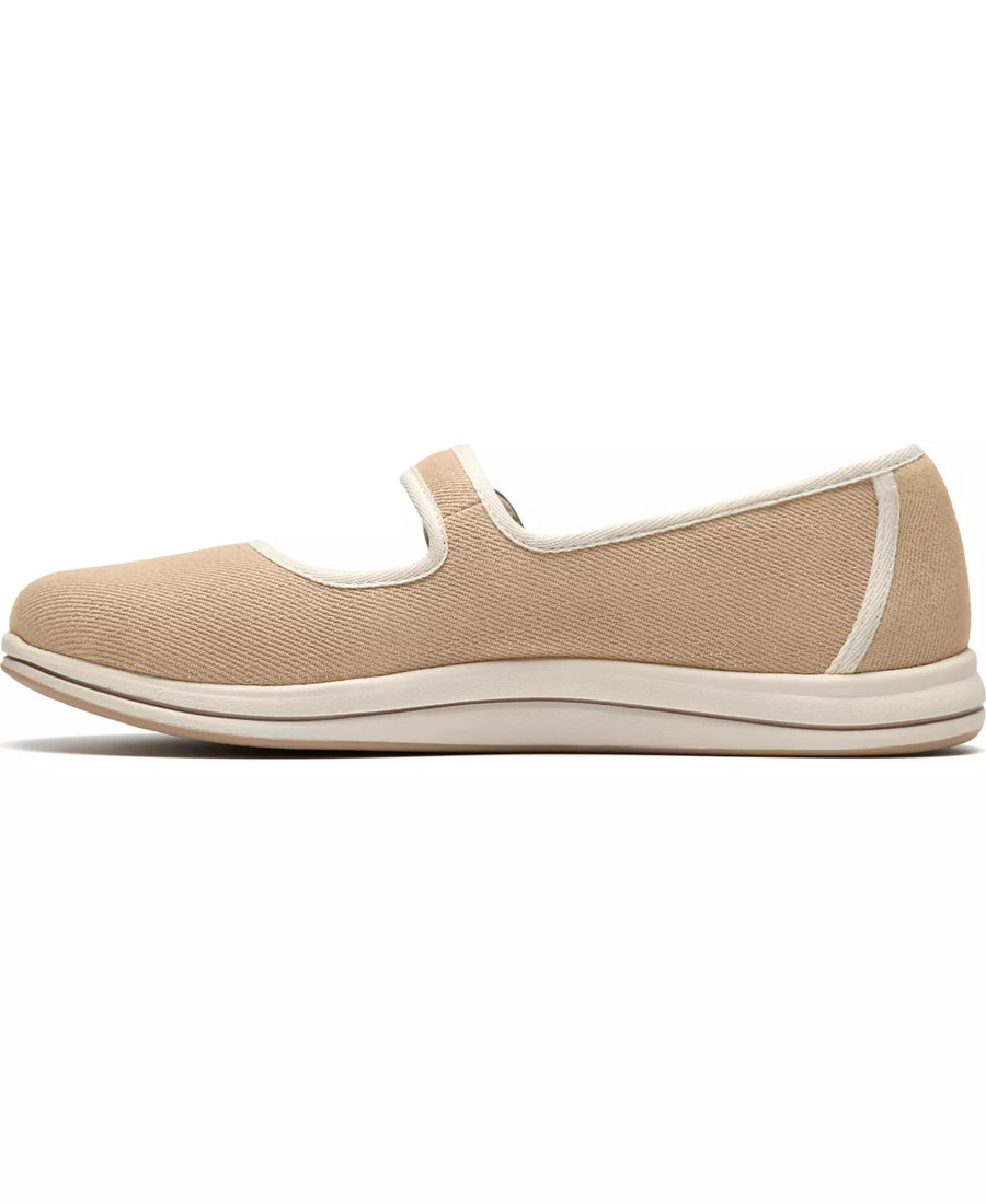 Clarks Women's Breeze Janey Round Toe Flats