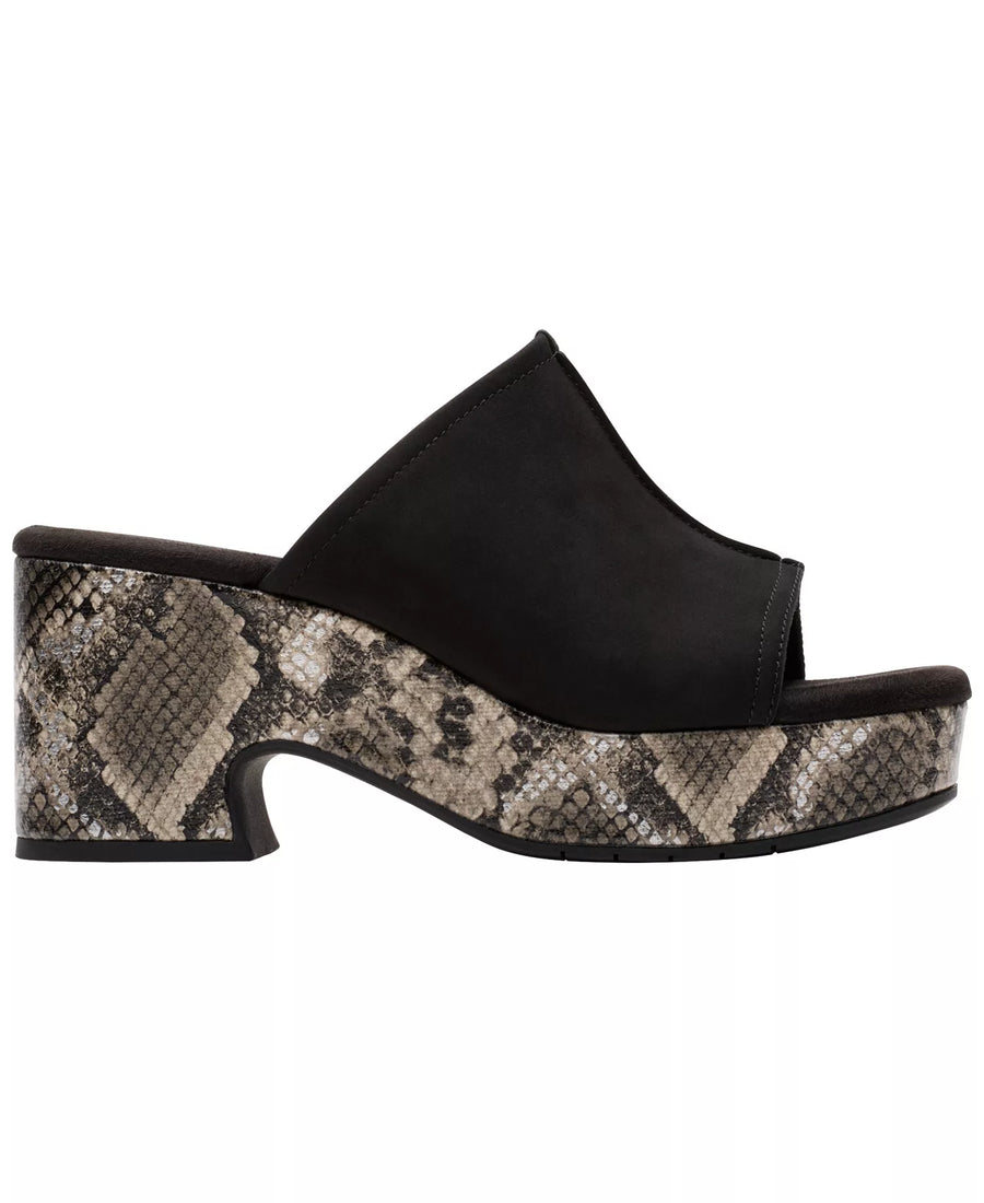 Clarks Collection Women's Nerisa Vine Wedge Sandals