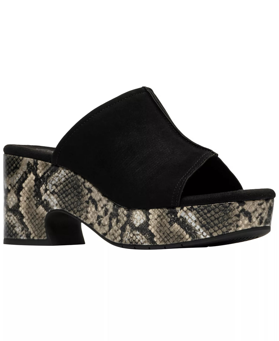 Clarks Collection Women's Nerisa Vine Wedge Sandals