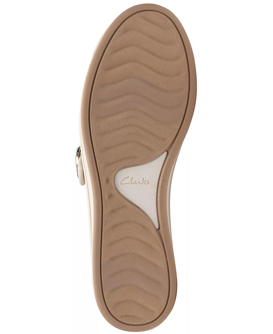 Clarks Women's Breeze Janey Round Toe Flats