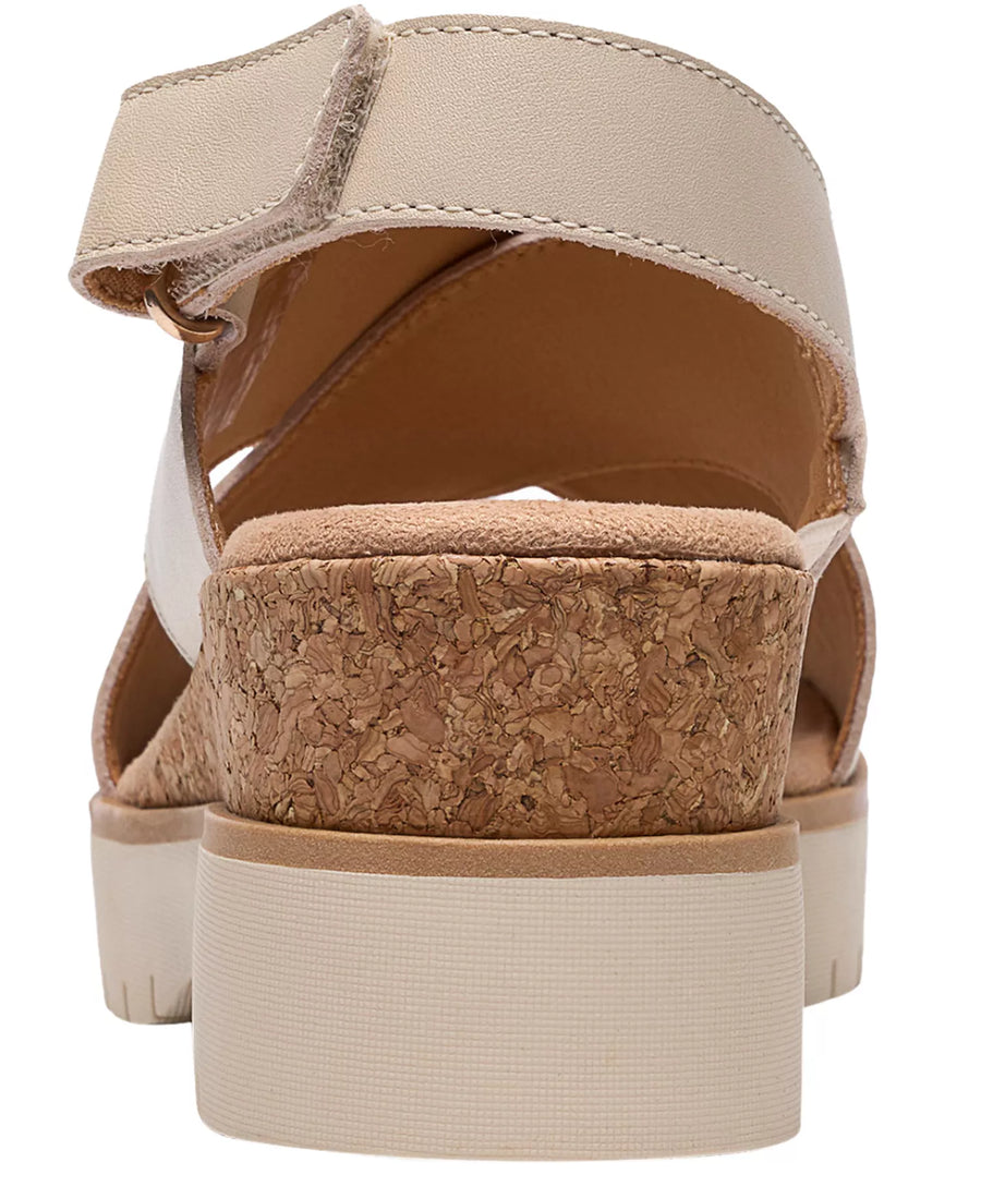 Clarks Women's Diaz Cross Round Toe Wedge Sandals