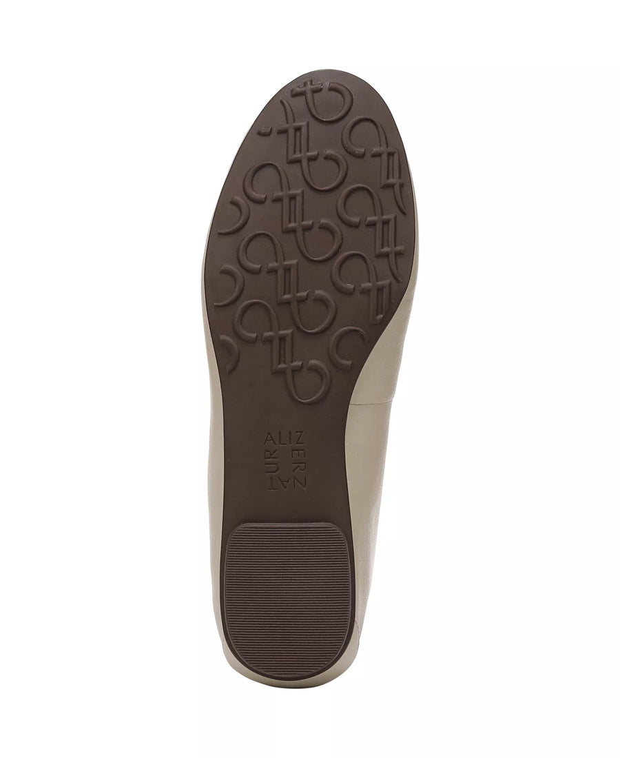 Naturalizer Women's Ava Ballerina Skimmer Round Toe Flats