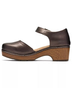 Clarks Women's Paizlee Leah Buckle Clogs