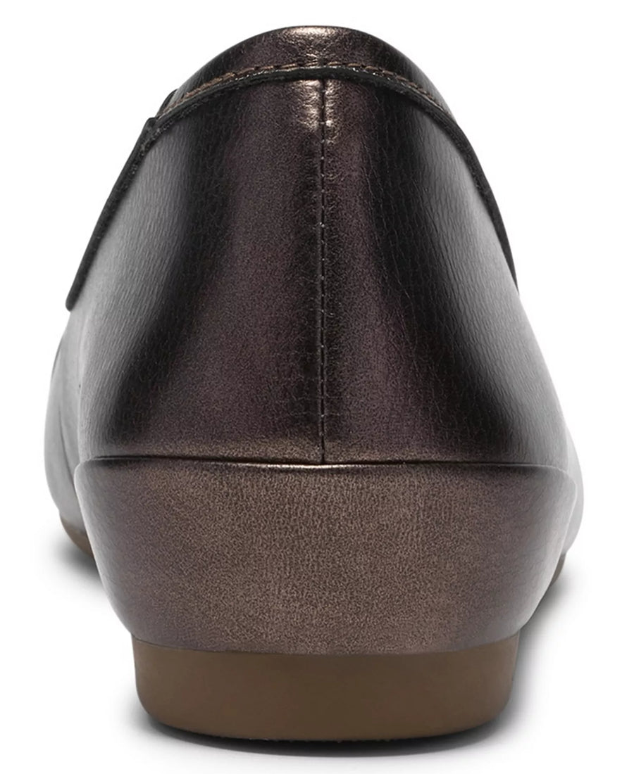 Clarks Women's Cathrynn Luna Slip-On Flats