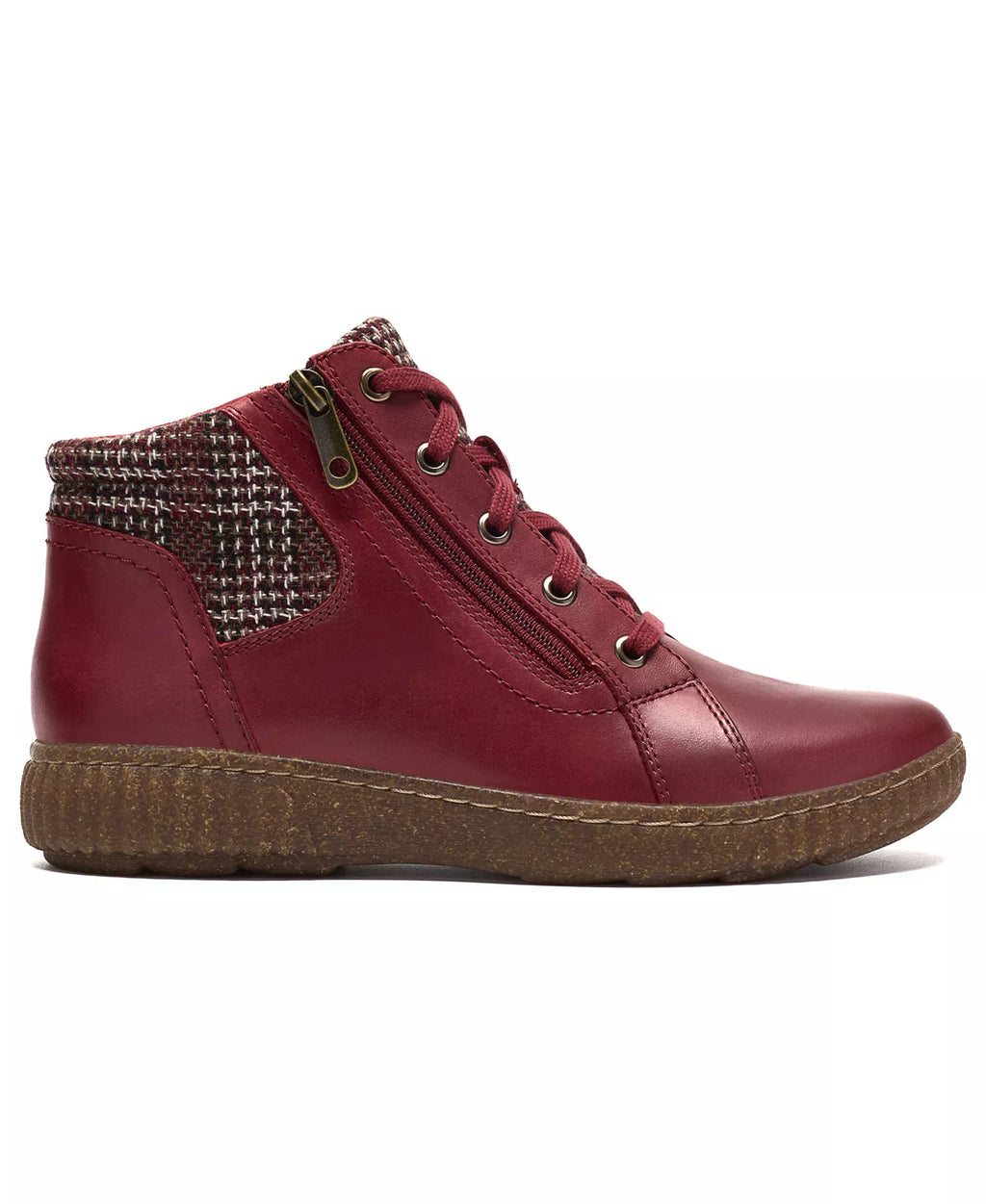 Clarks Women's Caroline Fiana Round Toe Booties