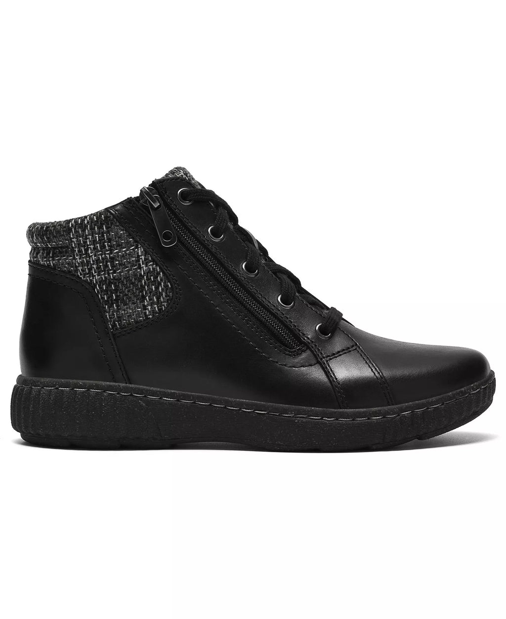 Clarks Women's Caroline Fiana Round Toe Booties