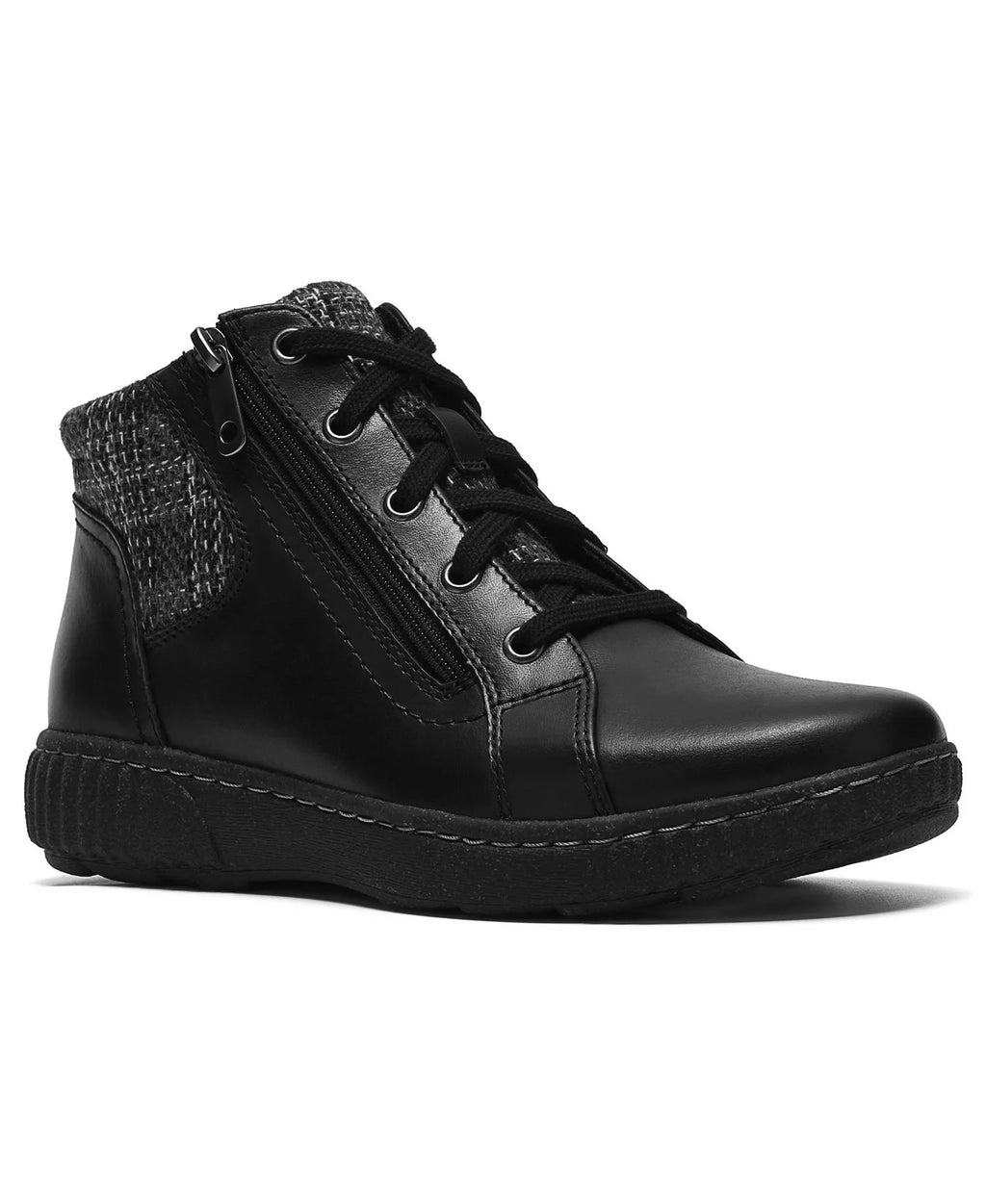 Clarks Women's Caroline Fiana Round Toe Booties