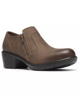 Clarks Women's Kynnzie Zip Block Heel Round Toe Leather Shooties