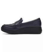 Clarks Women's Zylah Vine Platform Round Toe Loafers