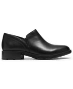 Clarks Women's Adalynn Bay Leather Round Toe Lug-Sole Shooties