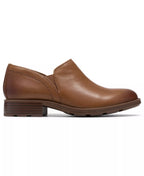 Clarks Women's Adalynn Bay Leather Round Toe Lug-Sole Shooties