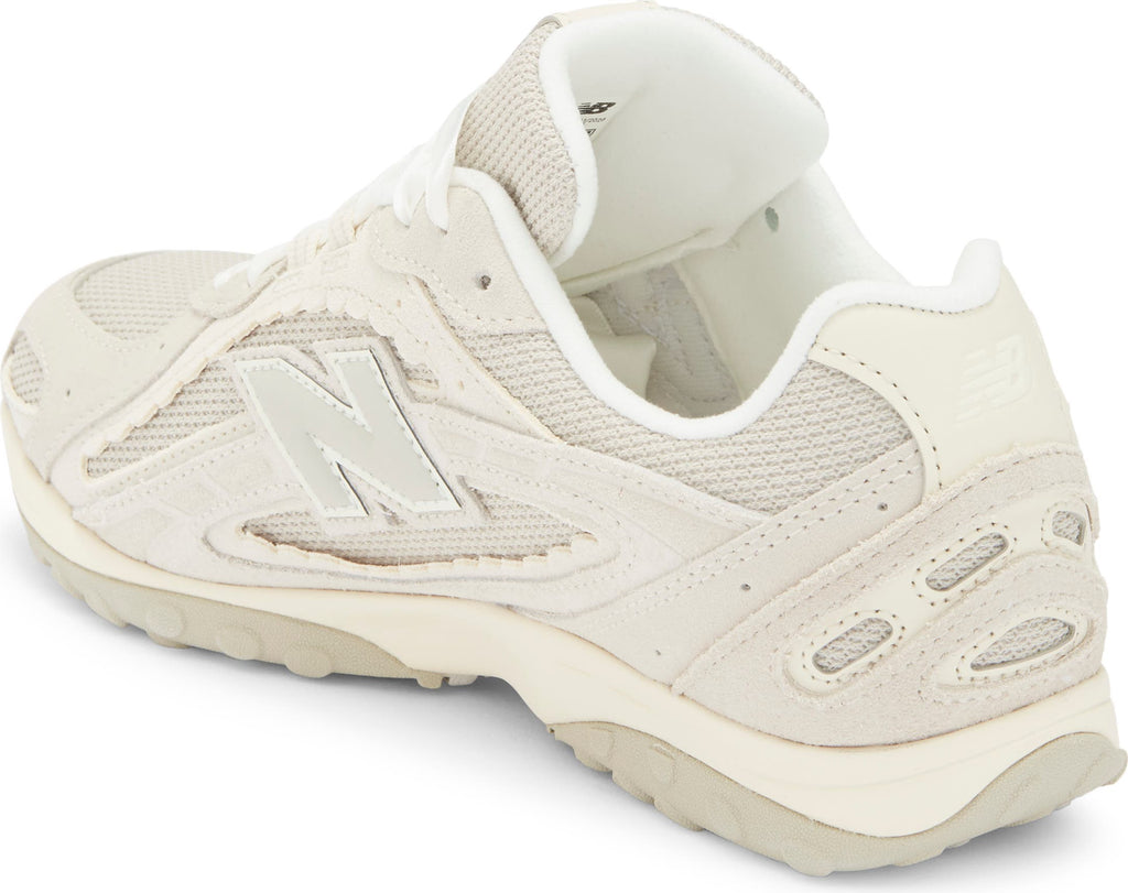 New Balance Gender Inclusive 204L Sneaker - Men's