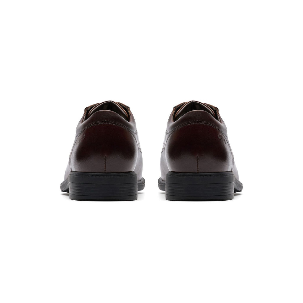 Clarks Steadwell Cap Men's Leather Dress Shoes