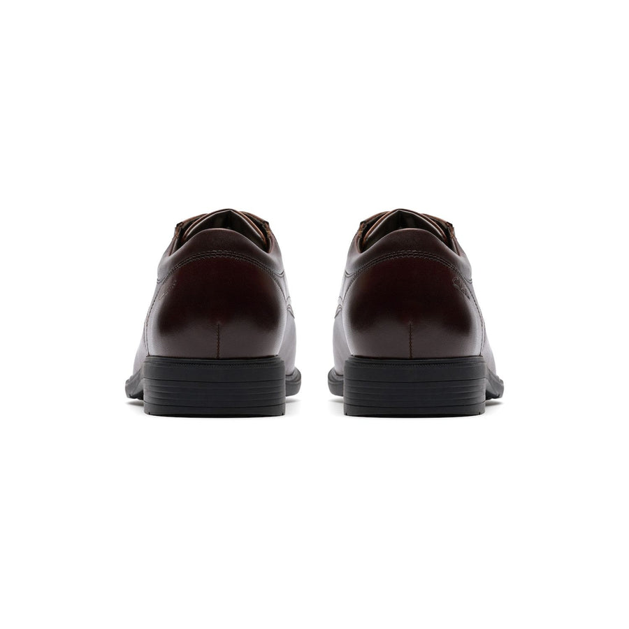 Clarks Steadwell Cap Men's Leather Dress Shoes