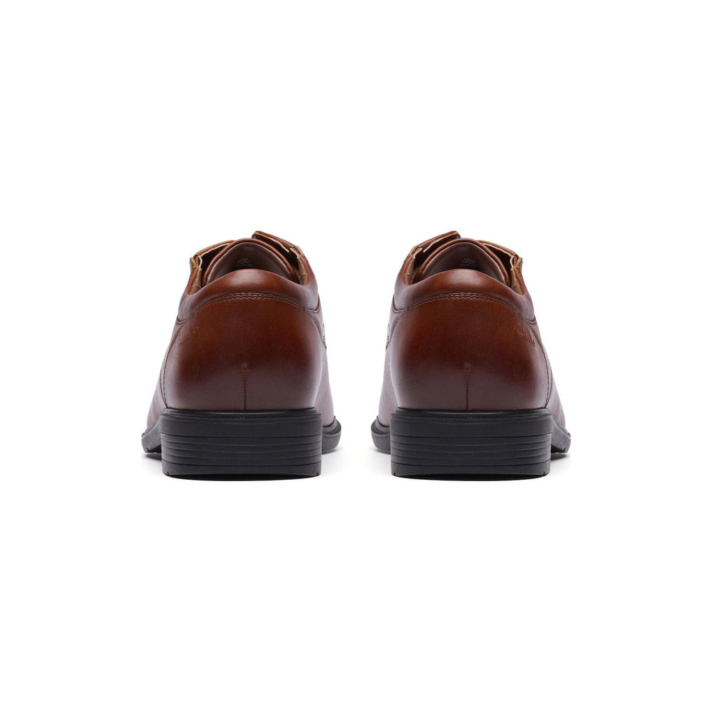Clarks Steadwell Cap Men's Leather Dress Shoes