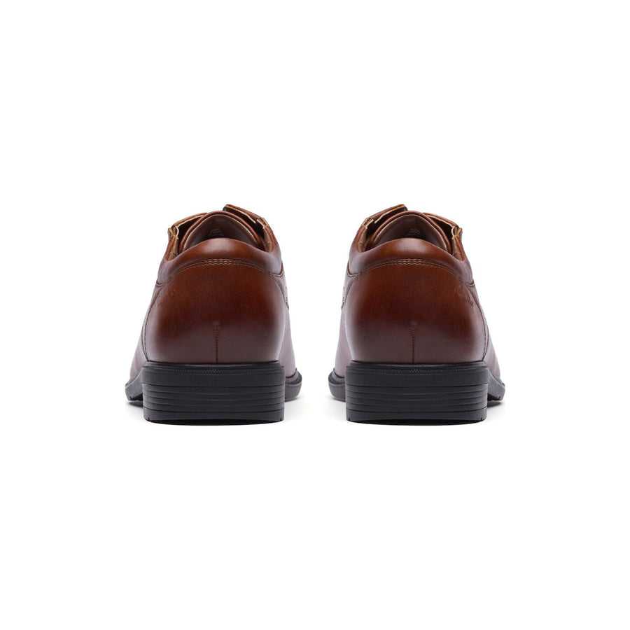 Clarks Steadwell Cap Men's Leather Dress Shoes