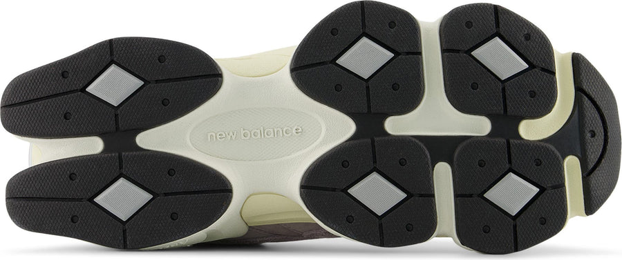 New Balance Gender Inclusive 9060 Sneaker - Men's