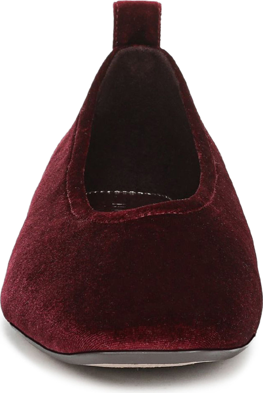 27 Edit Naturalizer Carla Flat - Women's