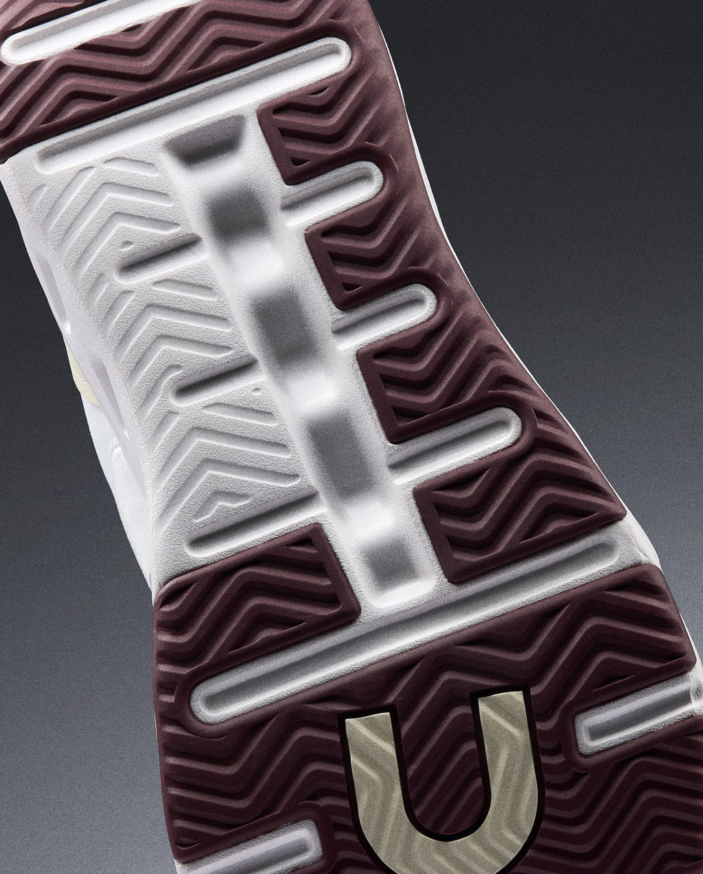 On The Roger Wildcard Sneaker - Men's