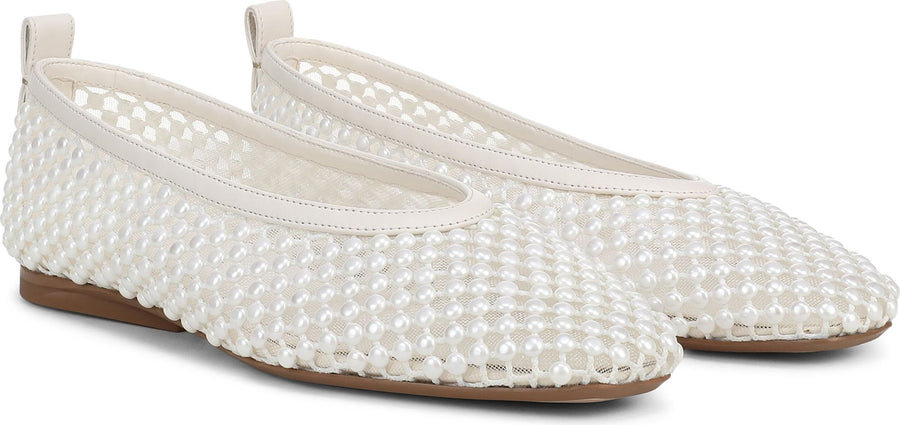 27 Edit Naturalizer Carla Flat - Women's