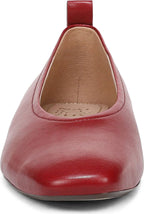 27 Edit Naturalizer Carla Flat - Women's